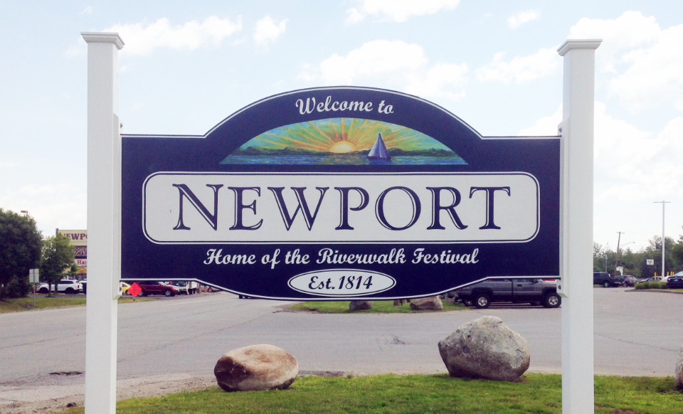 Newport town line